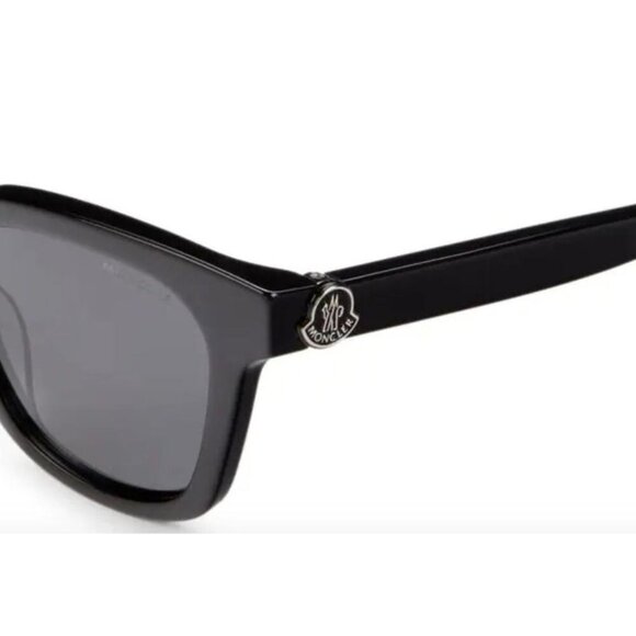 Moncler 50MM Square Sunglasses Black - Picture 2 of 9